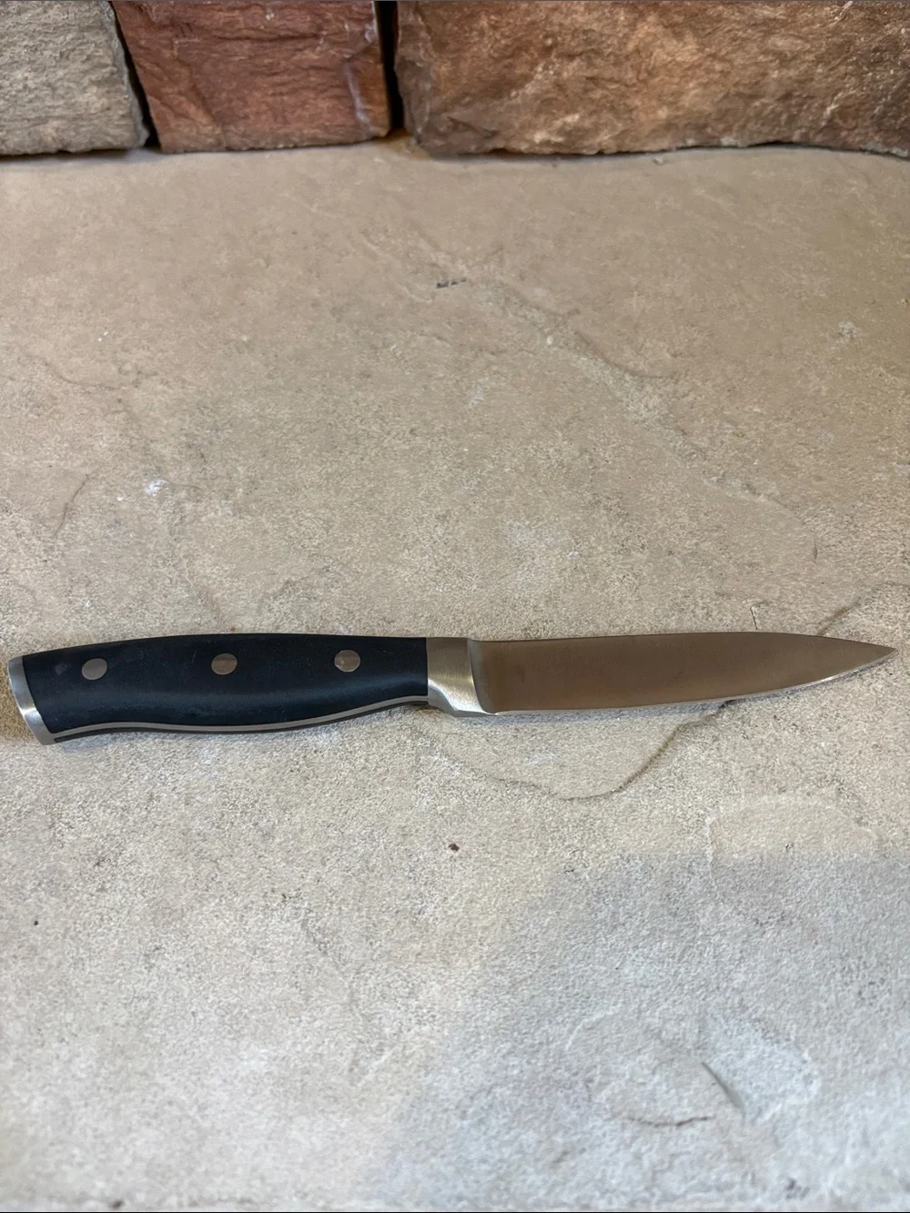 Henckels 4” forged accent German stainless steel knife 52T122